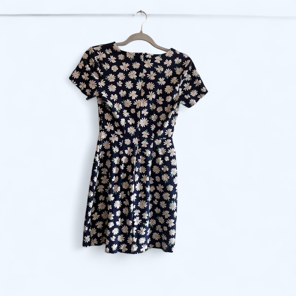 ✨3/$20 SALE Old Navy Navy Daisy Print Dress – XS - Picture 2 of 4